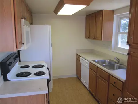 8760 Dover Cir, Arvada, CO 80005 photo 3