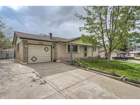 755 Braun St, Lakewood, CO 80401