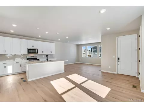 1525 E 3rd Ave, Longmont, CO 80501 photo 10