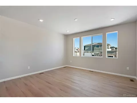 1525 E 3rd Ave, Longmont, CO 80501 photo 5