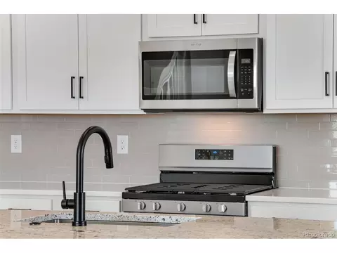 1525 E 3rd Ave, Longmont, CO 80501 photo 16