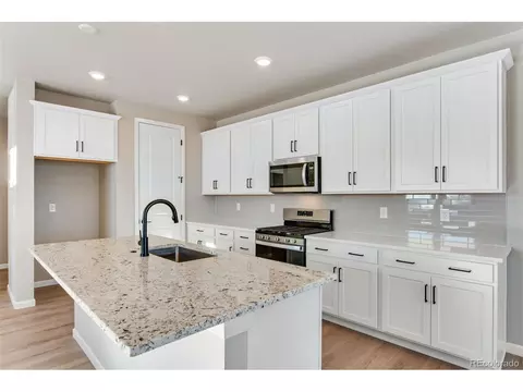 1525 E 3rd Ave, Longmont, CO 80501 photo 13