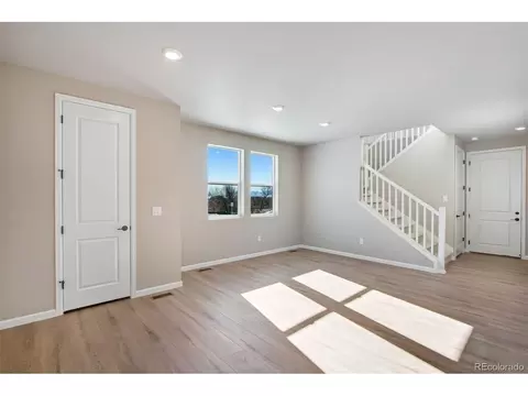 1525 E 3rd Ave, Longmont, CO 80501 photo 8