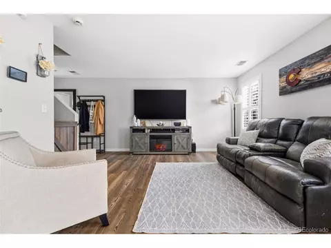 21983 E Crestline Ln, Aurora, CO 80015 photo 2