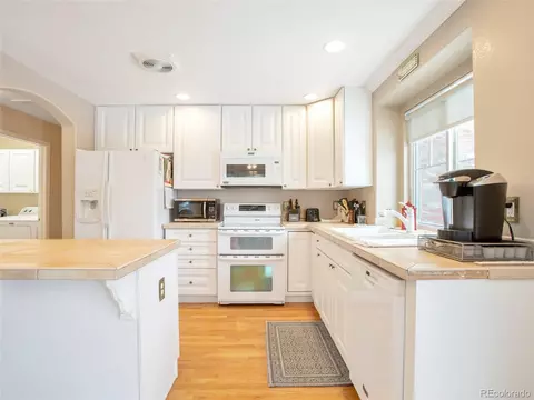 20518 E Hamilton Cir, Aurora, CO 80013 photo 11