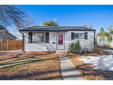 825 Moline St, Aurora, CO 80010