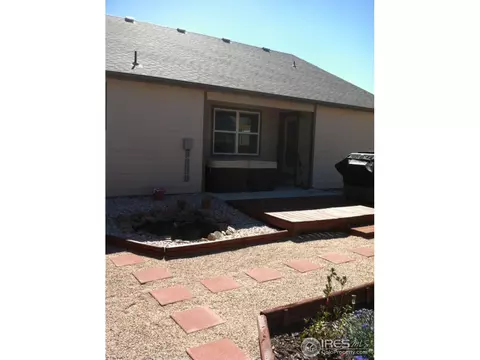 521 Dee Rd, Johnstown, CO 80534 photo 3