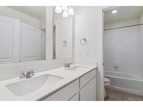 27574 E Byers Ave, Aurora, CO 80018 photo 23