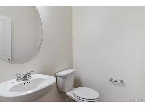 27574 E Byers Ave, Aurora, CO 80018 photo 7
