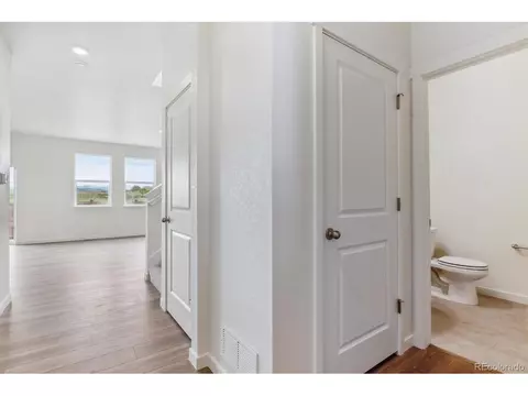27574 E Byers Ave, Aurora, CO 80018 photo 6