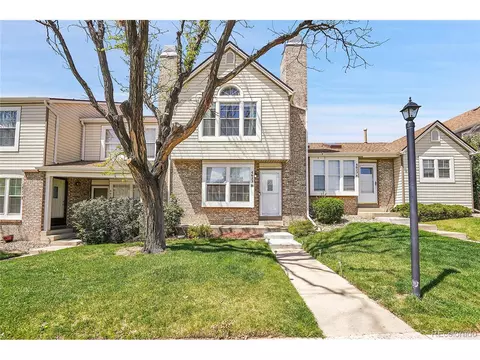 4623 S Crystal Way #B200, Aurora, CO 80015