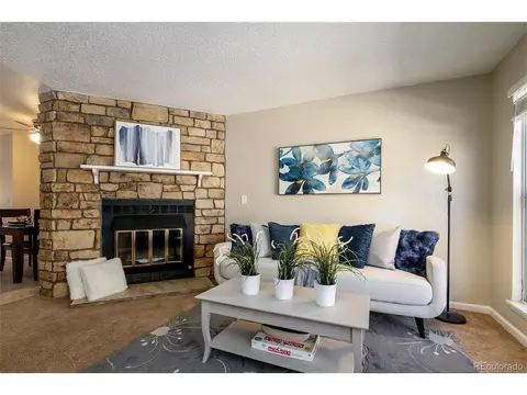 12059 E Hoye Dr, Aurora, CO 80012 photo 5