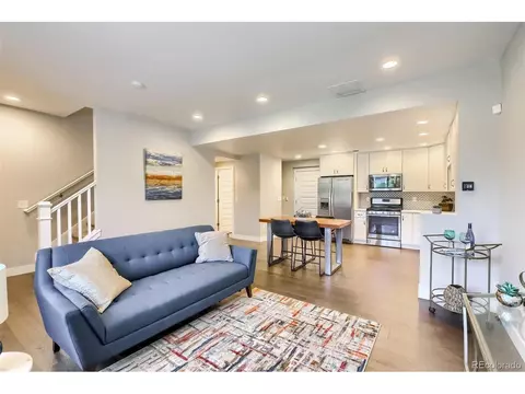 11265 E 25th Ave, Aurora, CO 80010 photo 2