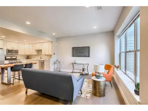 11265 E 25th Ave, Aurora, CO 80010 photo 4