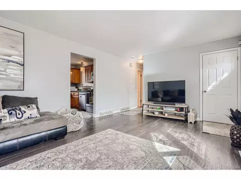 2770 S Mobile St, Aurora, CO 80013 photo 5