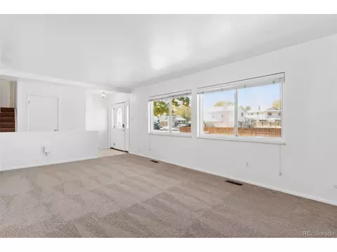 7153 E Warren Dr, Denver, CO 80224 photo 7