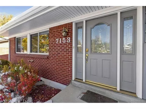 7153 E Warren Dr, Denver, CO 80224 photo 2