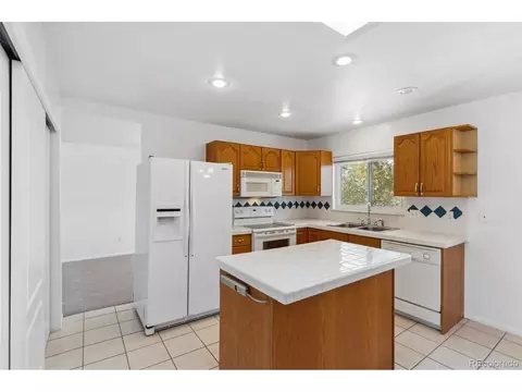 7153 E Warren Dr, Denver, CO 80224 photo 10