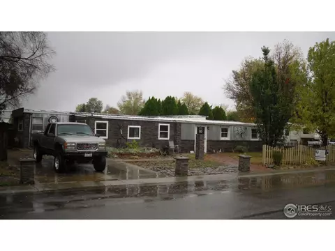 1115 Macdavidson Cir, Dacono, CO 80514 photo 2