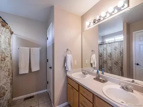 Bath - 7053 Leopard Dr, Lone Tree, CO 80124 photo 2 of 3
