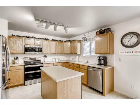 19167 E Dickenson Dr, Aurora, CO 80013 photo 4