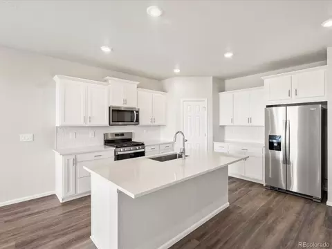 9069 Pitkin St, Commerce City, CO 80022 photo 12