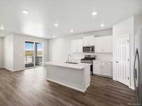 9069 Pitkin St, Commerce City, CO 80022 photo 11
