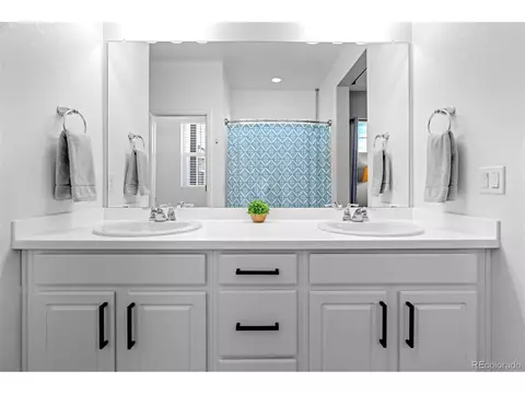 27867 E 8th Ave, Aurora, CO 80018 photo 18