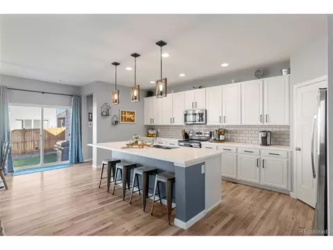 27867 E 8th Ave, Aurora, CO 80018 photo 9
