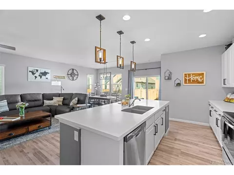 27867 E 8th Ave, Aurora, CO 80018 photo 10