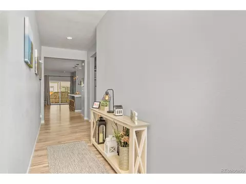 27867 E 8th Ave, Aurora, CO 80018 photo 4