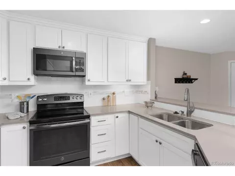 33 S Boulder Cir #215, Boulder, CO 80303