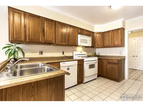 8237 Teller Ct, Arvada, CO 80003 photo 5
