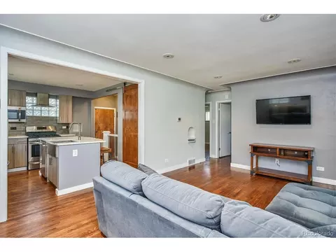 3283 Ivanhoe St, Denver, CO 80207 photo 3