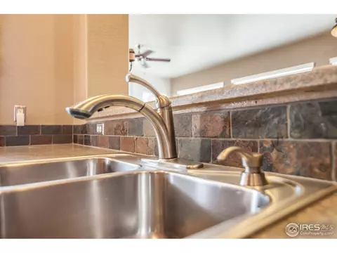 2201 E 128th Ave, Thornton, CO 80241 photo 9