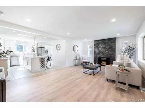 2938 Cherry St, Denver, CO 80207 photo 5