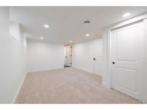2938 Cherry St, Denver, CO 80207 photo 18