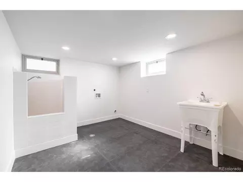 2938 Cherry St, Denver, CO 80207 photo 19