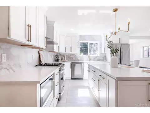 2938 Cherry St, Denver, CO 80207 photo 8