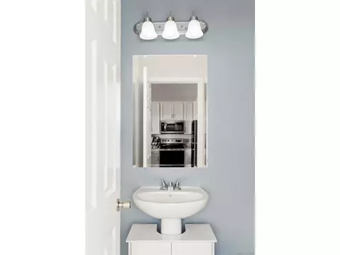 Bath - 9777 E 56th Pl, Denver, CO 80238 photo 1 of 3