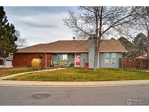 332 Eagle Ct, Longmont, CO 80504 photo 1