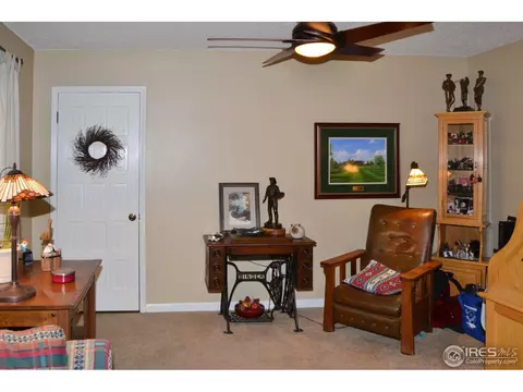 332 Eagle Ct, Longmont, CO 80504 photo 2