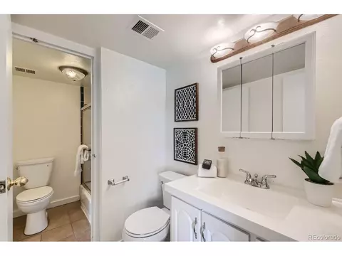 Bath - 4801 E 9th Ave #301S, Denver, CO 80220 photo 1 of 3