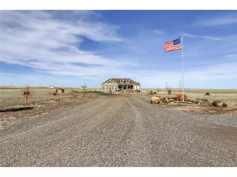 50111 E Maplewood Pl, Bennett, CO 80102 photo 2