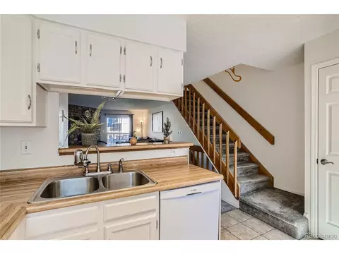 11886 E Kepner Dr, Aurora, CO 80012 photo 9