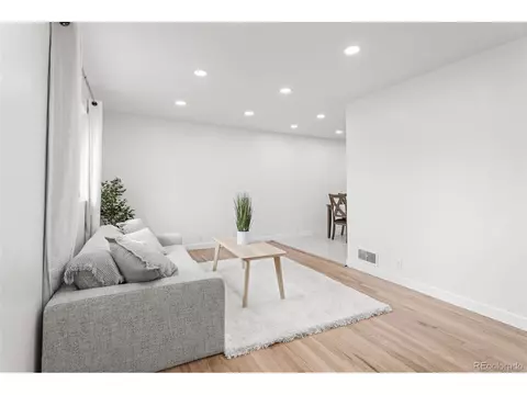 875 Lima St, Aurora, CO 80010 photo 5