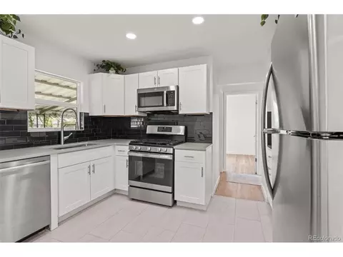 875 Lima St, Aurora, CO 80010