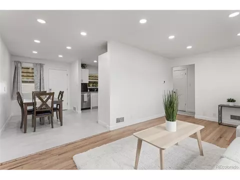 875 Lima St, Aurora, CO 80010 photo 6