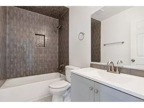 19319 E Dickenson Pl, Aurora, CO 80013 photo 17