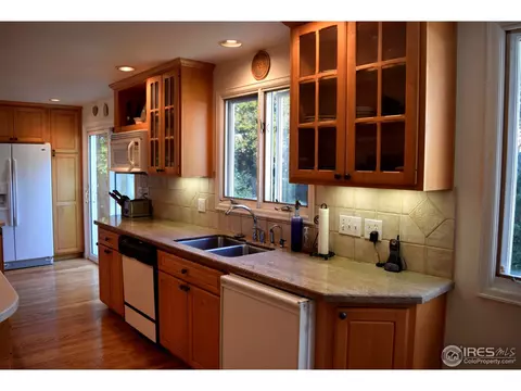 235 Pawnee Dr, Boulder, CO 80303 photo 12